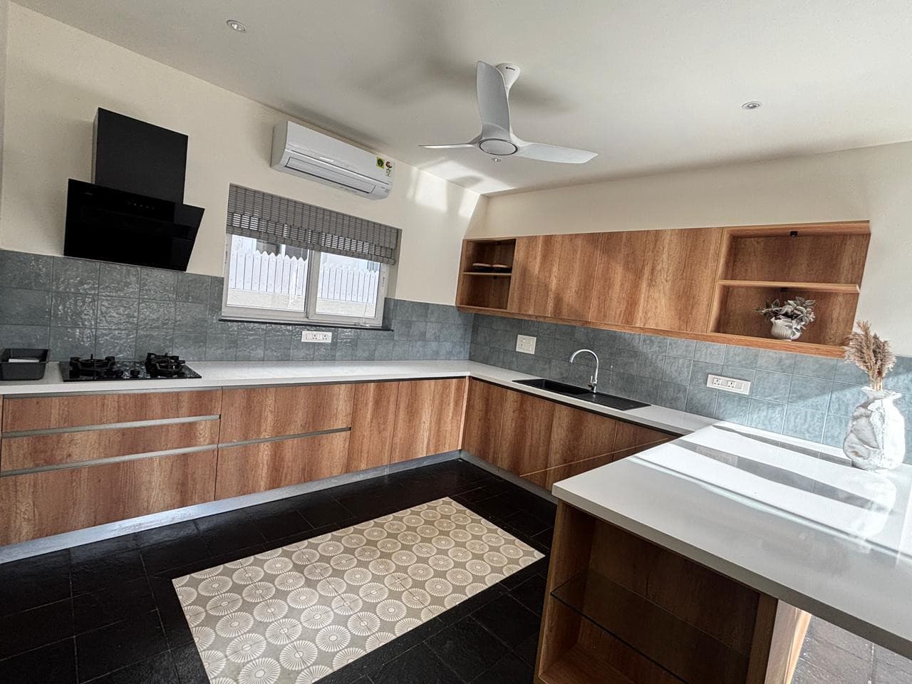 Luxury 4BHK Villa with Pool & Jacuzzi, Socorro, North Goa — photo 3