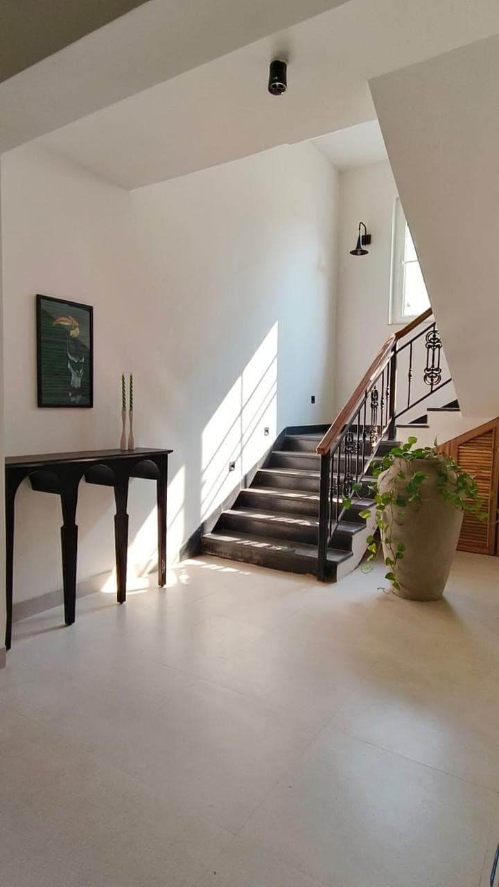 Exquisite Portuguese-Style Luxury Villa — photo 9